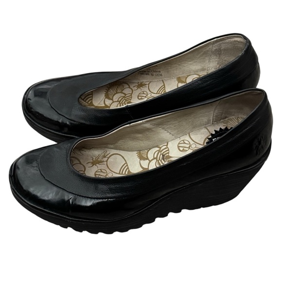 Fly London Yoko Black Patent Leather Wedge Pumps Size 7.5/8 EUR 38 Slip On - Picture 1 of 12